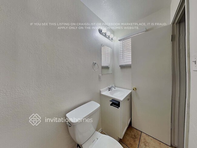 Building Photo - 8508 N 30th Dr