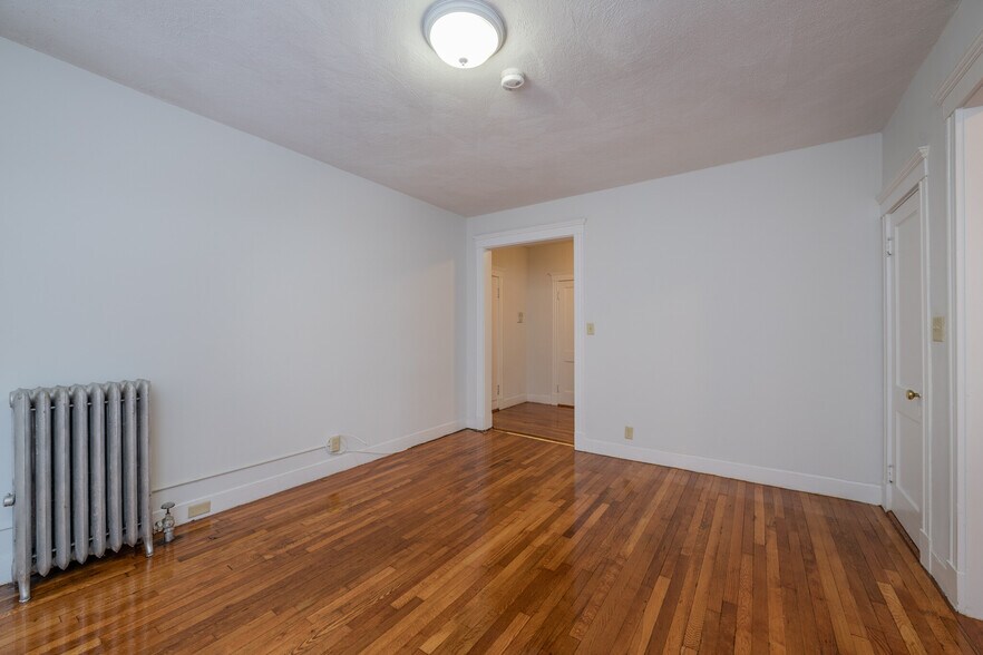 Building Photo - 29 Worthington St