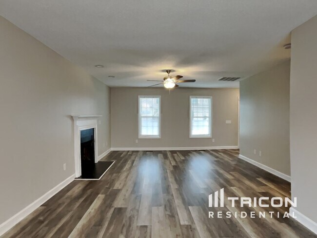 Building Photo - 750 Northview Dr