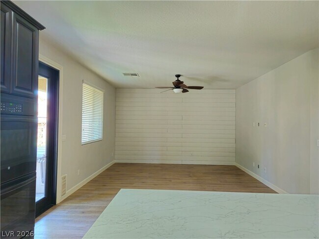 Building Photo - 10070 White Mulberry Dr