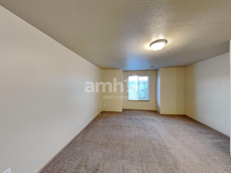 Building Photo - 16979 SW Steele Way