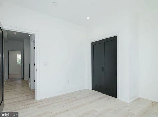 Building Photo - Brand New Luxury Home Brewerytown