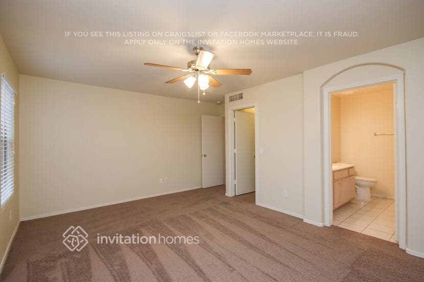 Building Photo - 1768 E Los Alamos St