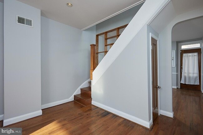 Building Photo - 964 Florida Ave NW