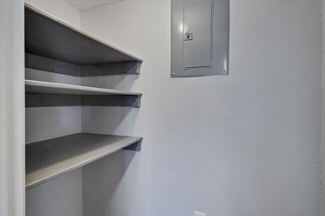 Building Photo - 1001/1003 Euclid Ave