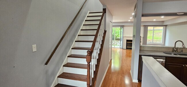 Building Photo - 988 Butter Creek Ct