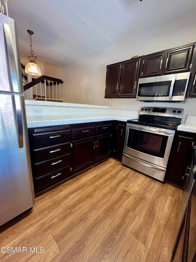 Building Photo - 5798 Oak Bank Trail