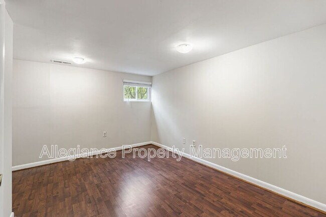Building Photo - 2311 N Dinwiddie St