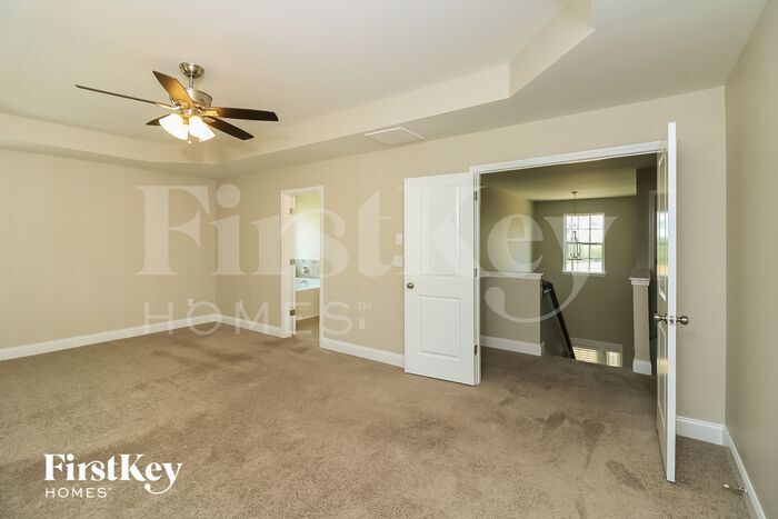 Building Photo - 127 Lookout Way