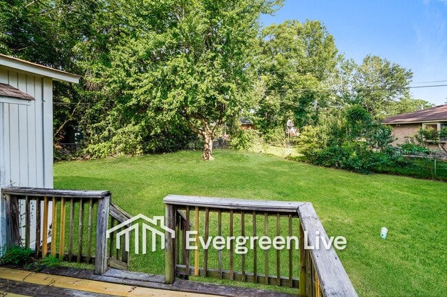 Building Photo - 1602 St Michaels Rd