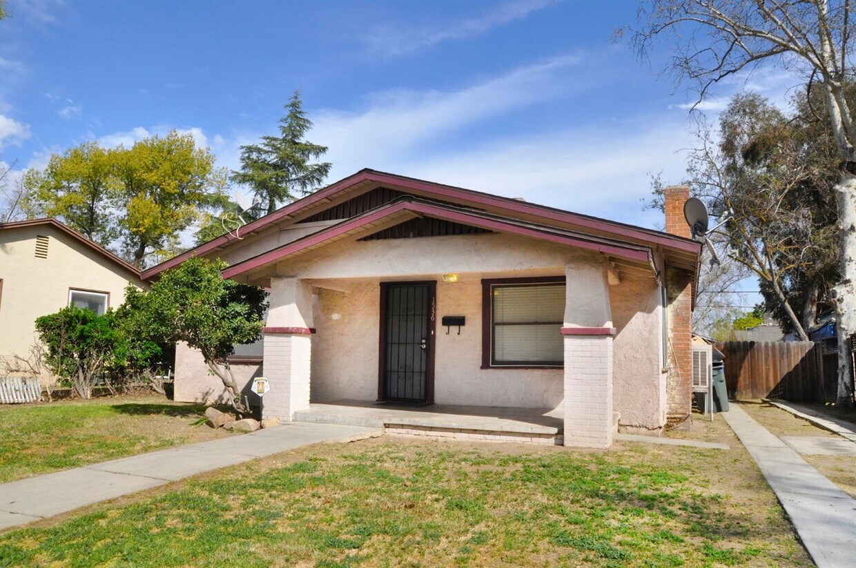 15641574 N Blackstone Ave Fresno Ca 93703