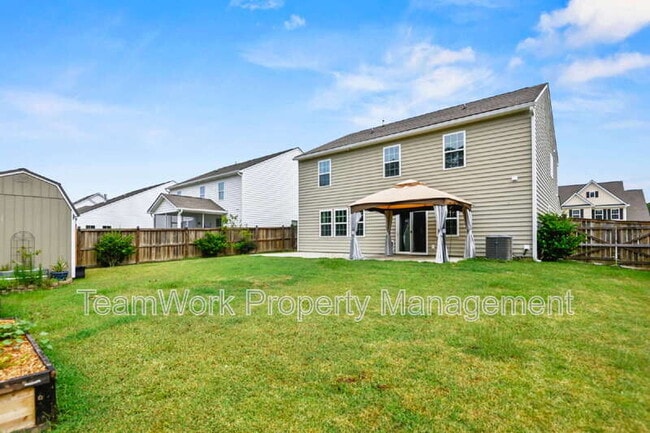 Building Photo - 126 Daniels Creek Cir