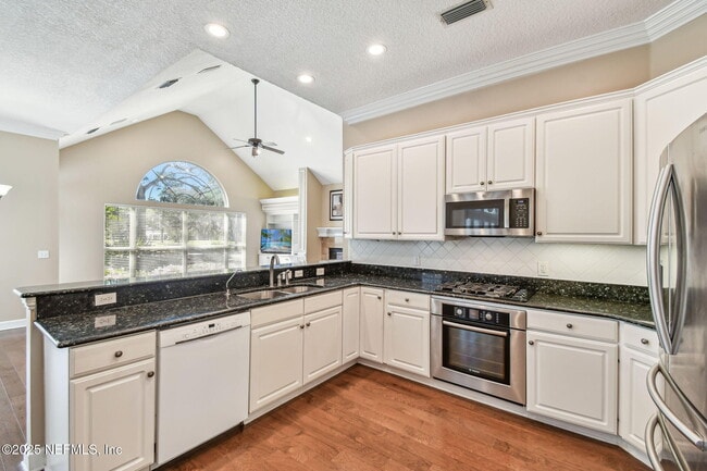 Building Photo - 13022 Huntley Manor Dr