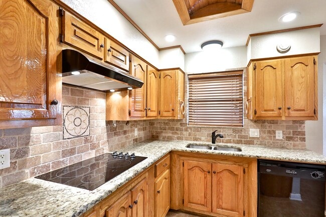 Building Photo - Cul-de-Sac 3/2/2; Ward, Madison, Cooper schools