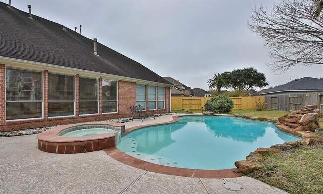 Building Photo - 6319 Misty Creek