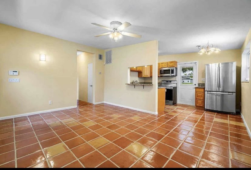 Building Photo - 785 Hibiscus Dr