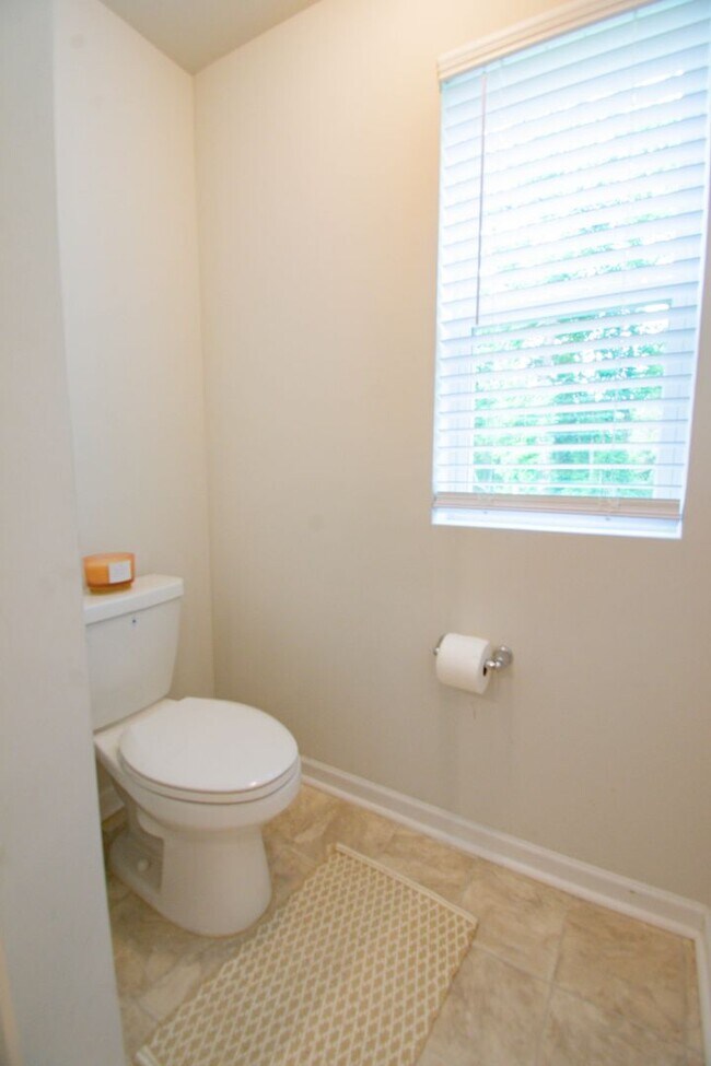 Building Photo - Coming Soon! 4 Bedroom 3 Bathroom- Dogs Okay!