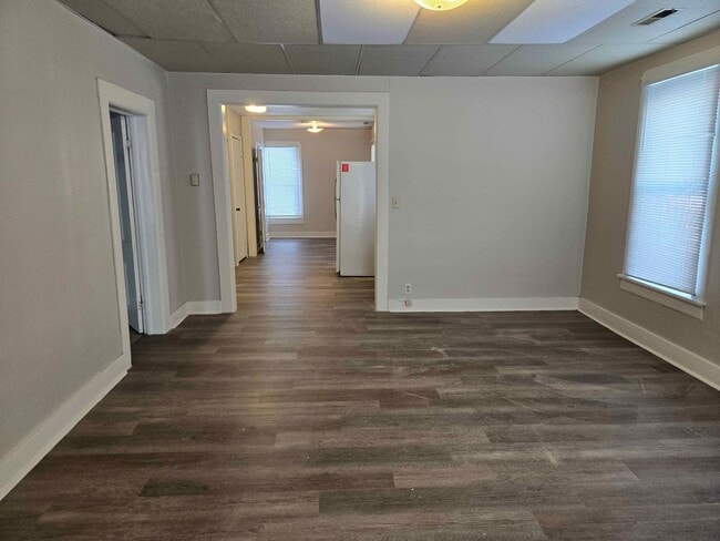 Building Photo - 2123 4th St