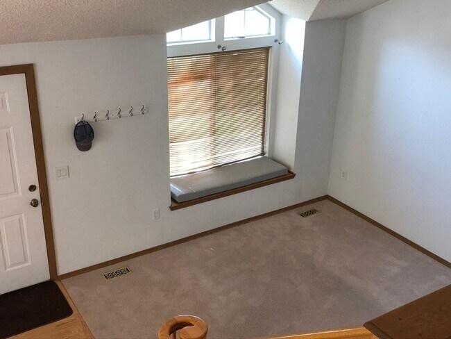 Building Photo - 3 Bedroom House on Quiet Cul-de-sac in Broomfield
