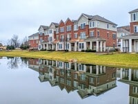 Building Photo - 2221 S Crambourne Way