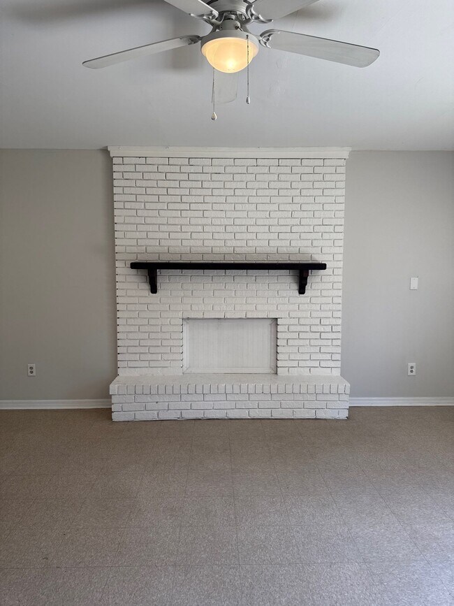 Building Photo - 10569 Citrus Ln