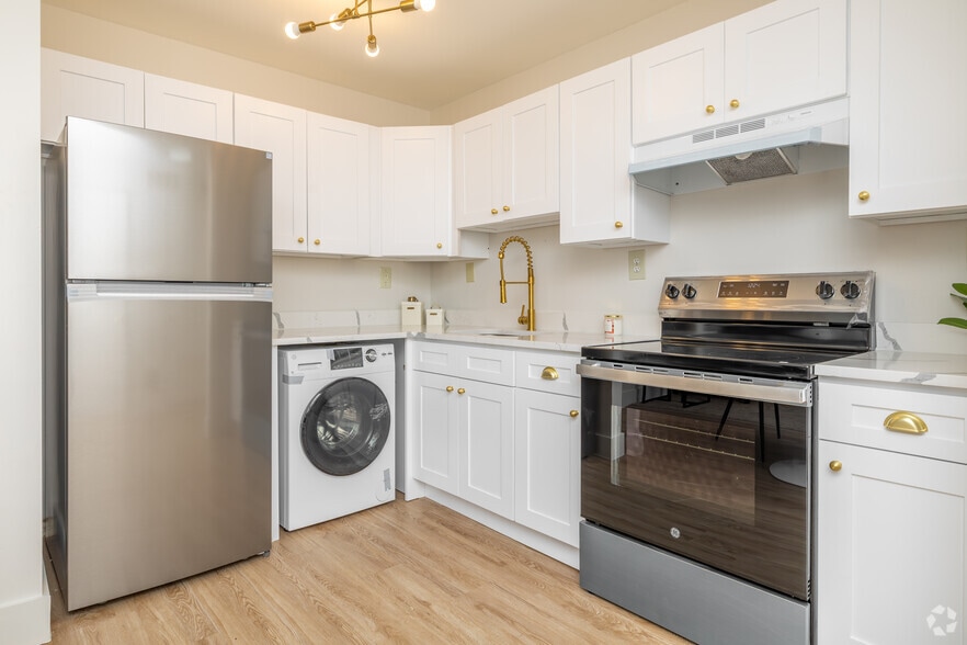 1BD, 1BA - 580SF - Kitchen - The Reserve at Barrington