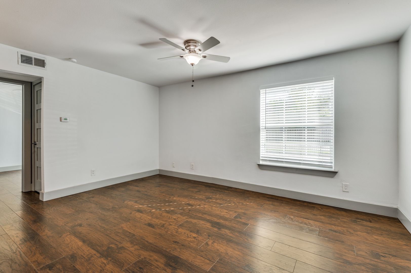 Building Photo - 4633 Fairmount St