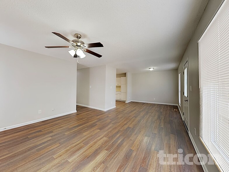 Building Photo - 924 Pine Cir Dr NW
