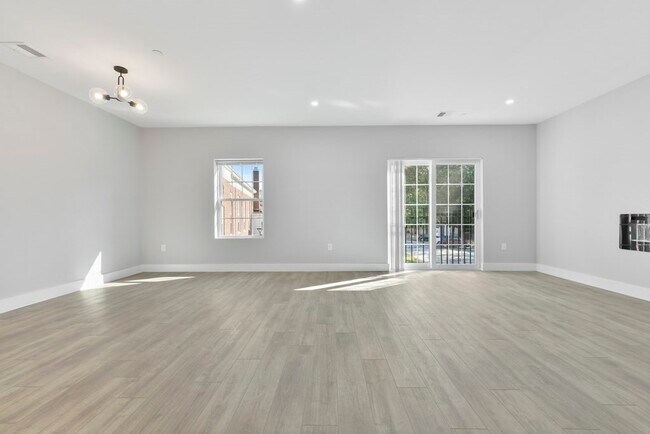 Building Photo - 1180 Great Plain Ave