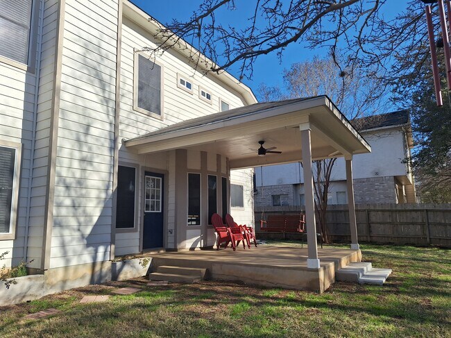 Building Photo - 217 Corsica Dr