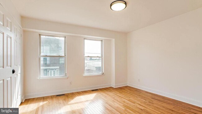 Building Photo - 1324 N Hancock St