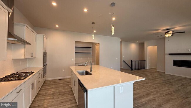 Building Photo - 7515 Oakham Dr