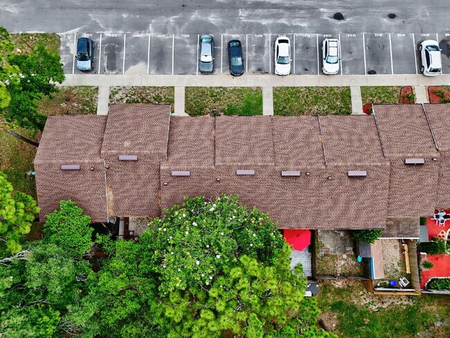 Building Photo - "Charming 2-Bedroom Townhouse Retreat with...
