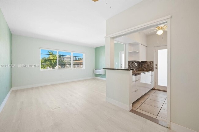 Building Photo - 7315 Byron Ave