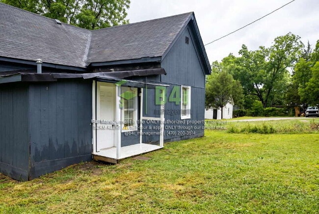 Building Photo - 705 Barnesville St