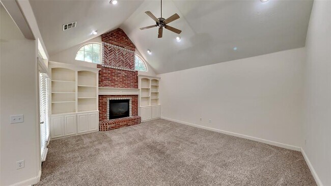 Building Photo - 16521 Fenwick Blvd