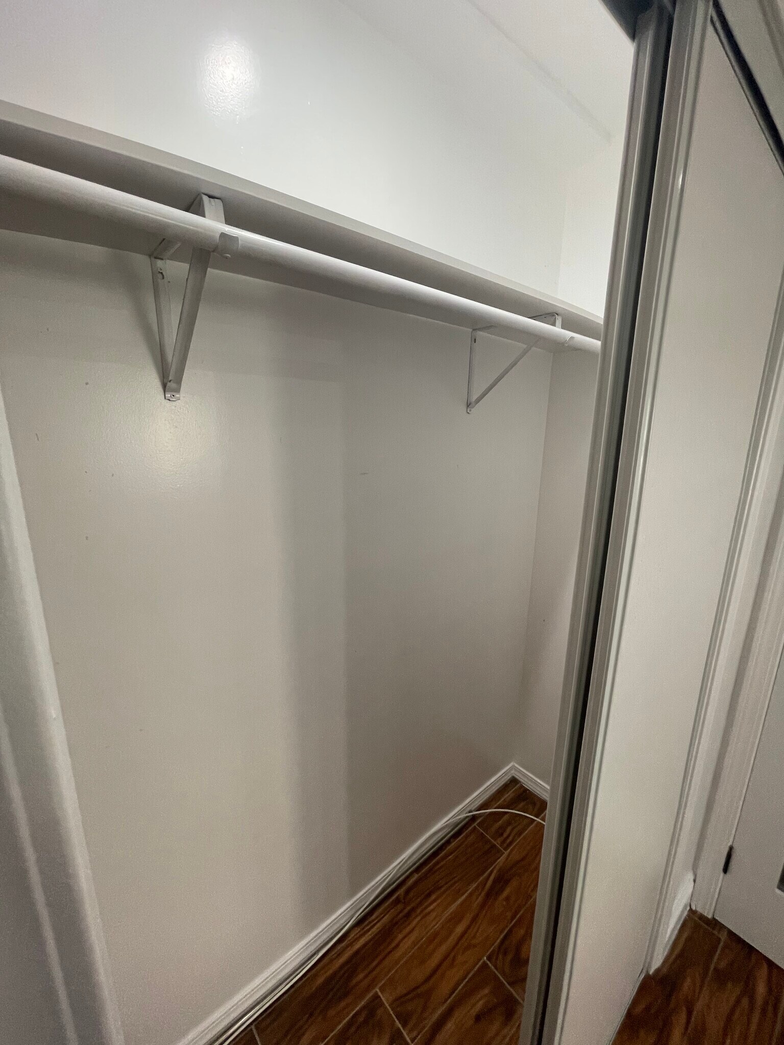closet - 508 S Catalina Ave