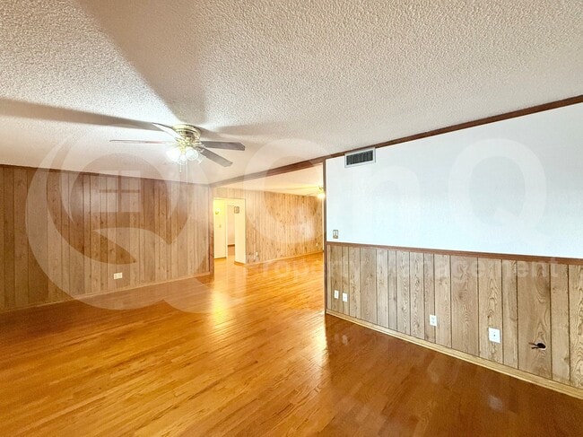 Building Photo - 2519 E Fairfield St