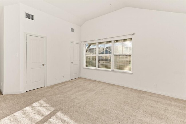 Building Photo - 1620 Bryant Dr