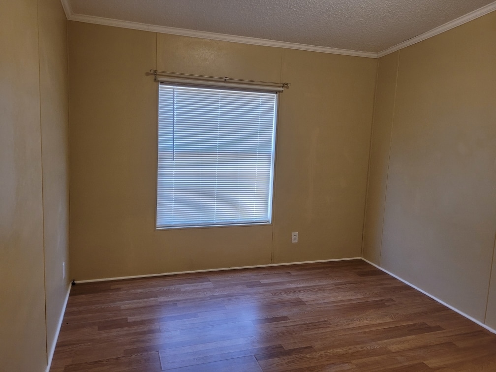 Building Photo - 22696 Lakeway Hbr