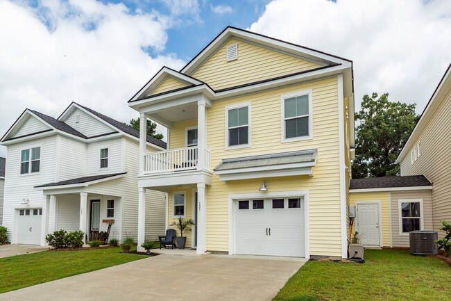 Building Photo - 121 Hawthorne Landing Dr