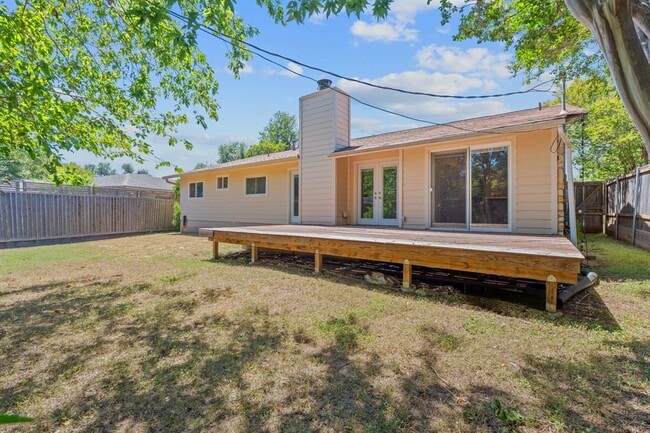 Building Photo - 6550 Fair Valley Trail