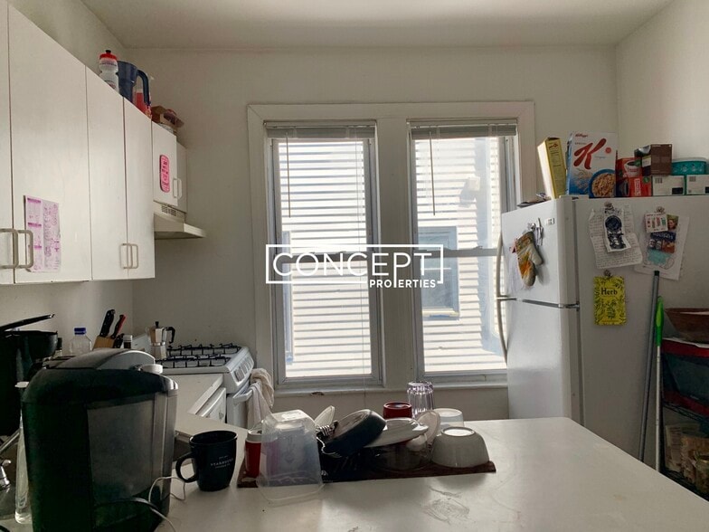 Building Photo - 530 Cambridge St