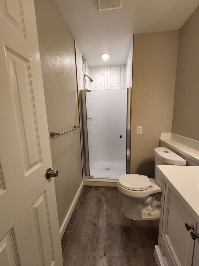 Building Photo - Stunning 2 Bedroom 2 Bathroom Home In Paye...