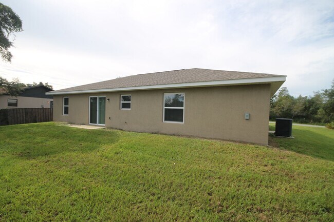 Building Photo - DISCOVER THE BEAUTIFUL 3 Bd/2Ba in Ocala!!