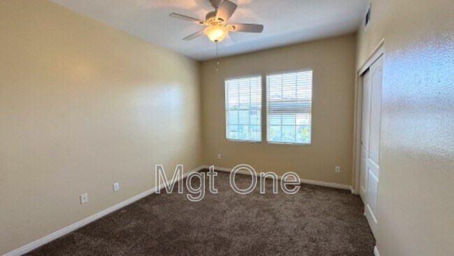 Building Photo - 7 Southern Hills Dr