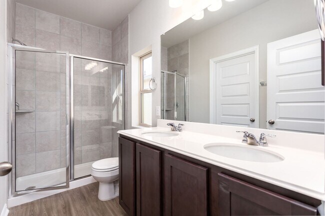 Building Photo - Luxury Duplex Near Randolph and Ft. Sam