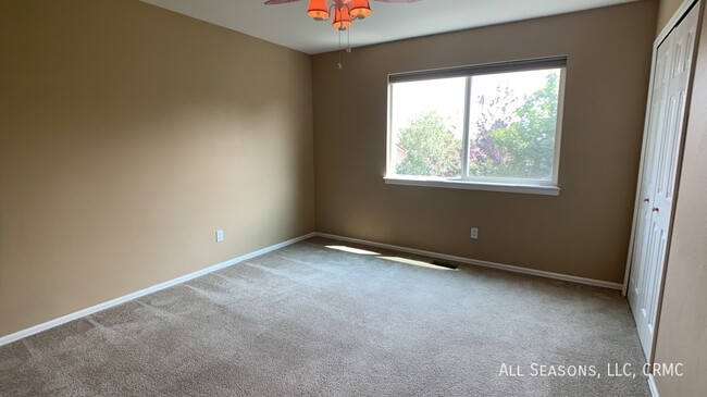 Building Photo - 5435 Lions Gate Lane