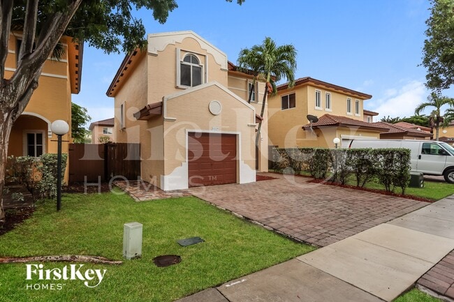 Building Photo - 1119 NE 41st Ave