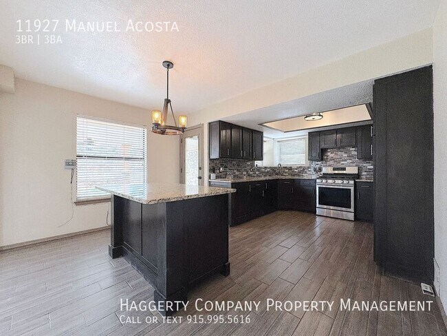 Building Photo - 11927 Manuel Acosta Dr